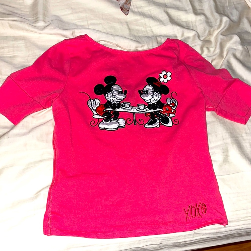 Womans XS Disney t shirt